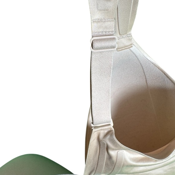 Bali Comfort Revolution Bra XL Nude Full Coverage Wireless Underwire Shaping - Picture 8 of 8